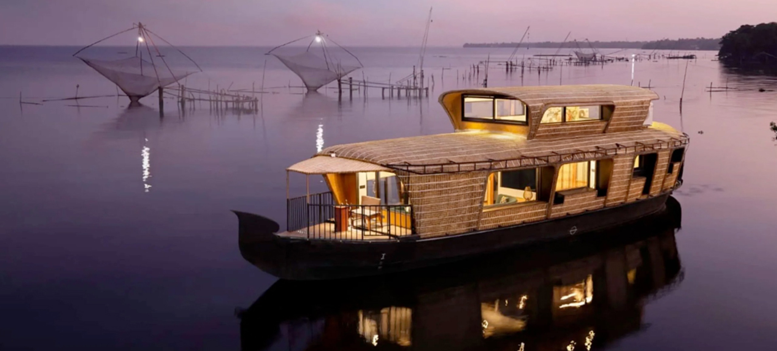 houseboat